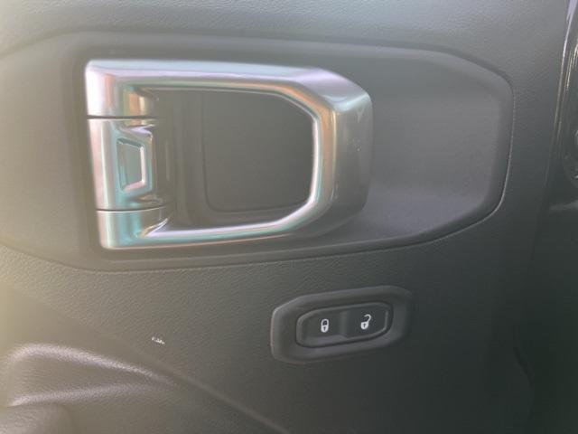 new 2026 Jeep Wrangler car, priced at $37,245