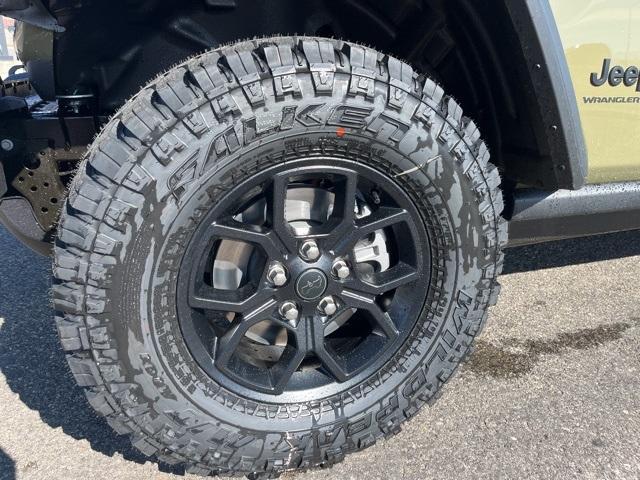 new 2026 Jeep Wrangler car, priced at $46,323