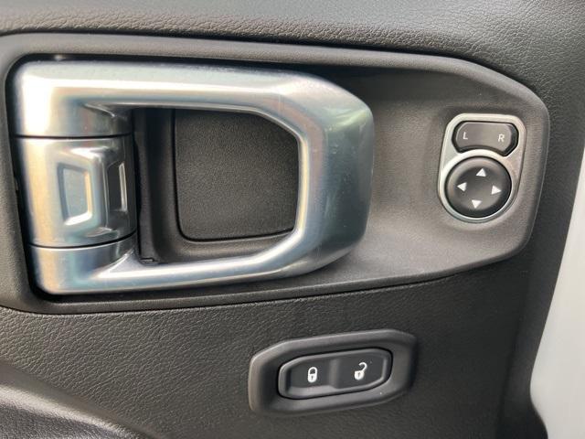 new 2025 Jeep Gladiator car, priced at $43,000