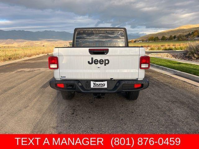 new 2025 Jeep Gladiator car, priced at $41,993