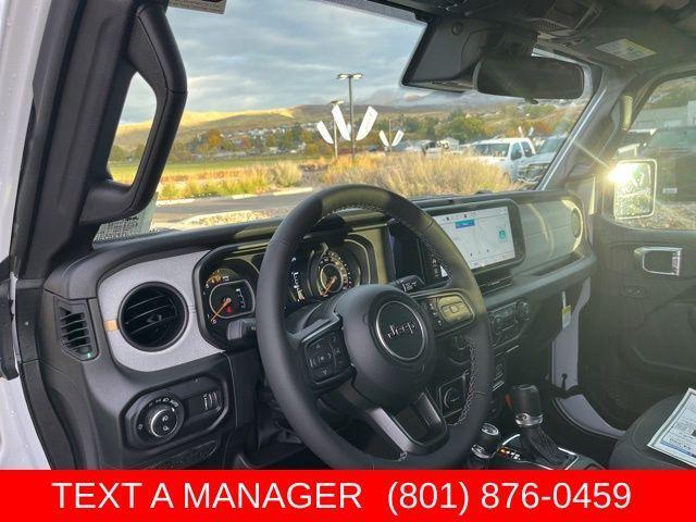 new 2025 Jeep Gladiator car, priced at $41,993