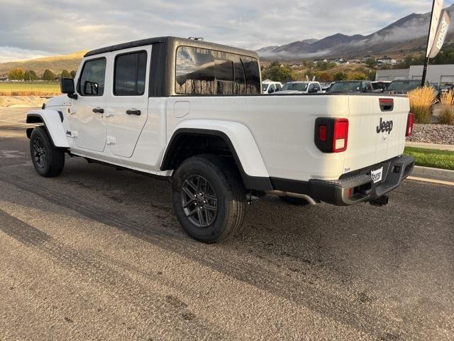 new 2025 Jeep Gladiator car, priced at $43,000