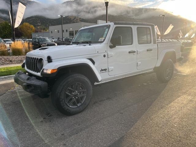 new 2025 Jeep Gladiator car, priced at $43,000