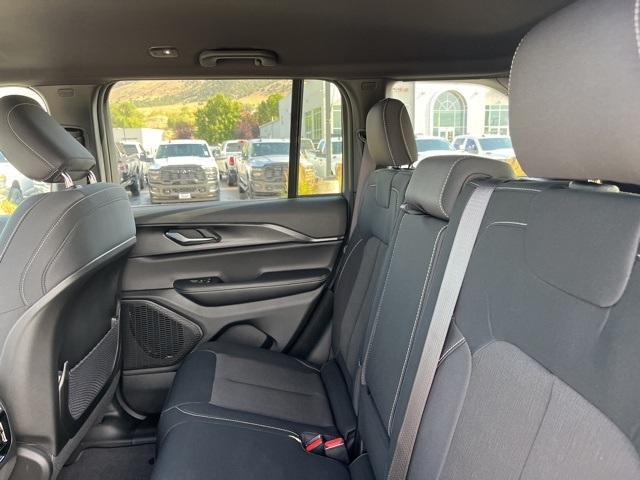 new 2025 Jeep Grand Cherokee car, priced at $34,628