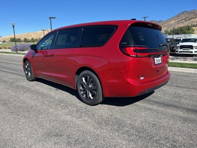 new 2026 Chrysler Pacifica car, priced at $46,495