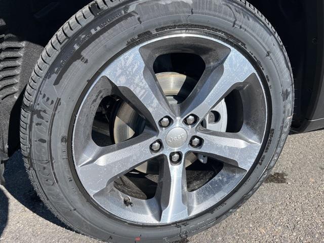 new 2026 Jeep Grand Cherokee car, priced at $40,360