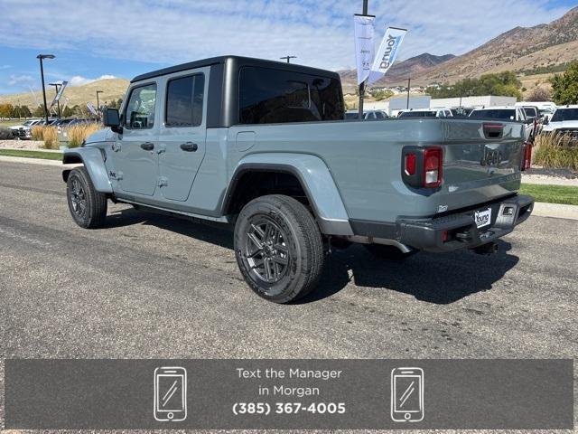 new 2025 Jeep Gladiator car, priced at $37,323