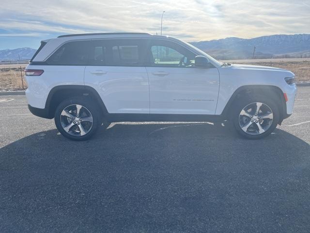 new 2026 Jeep Grand Cherokee car, priced at $44,824