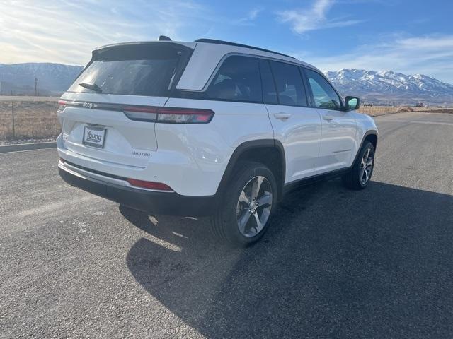 new 2026 Jeep Grand Cherokee car, priced at $44,824