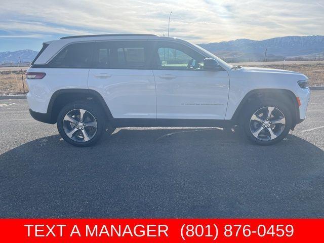 new 2026 Jeep Grand Cherokee car, priced at $42,772