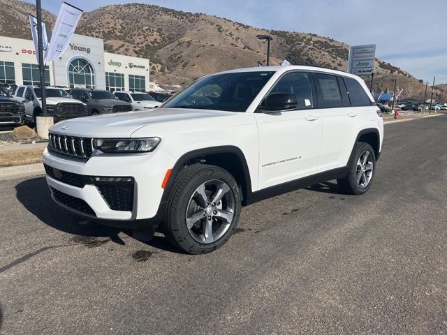 new 2026 Jeep Grand Cherokee car, priced at $44,824