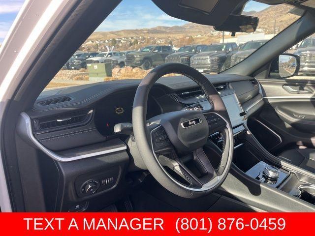 new 2026 Jeep Grand Cherokee car, priced at $42,772