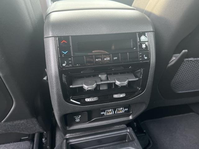 new 2025 Jeep Grand Cherokee L car, priced at $56,285