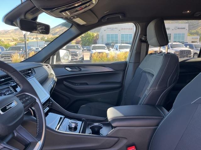 new 2025 Jeep Grand Cherokee car, priced at $34,245