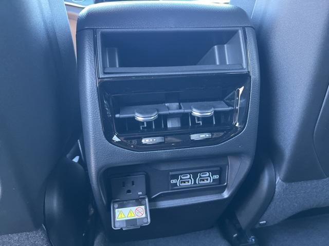 new 2025 Jeep Grand Cherokee car, priced at $34,245