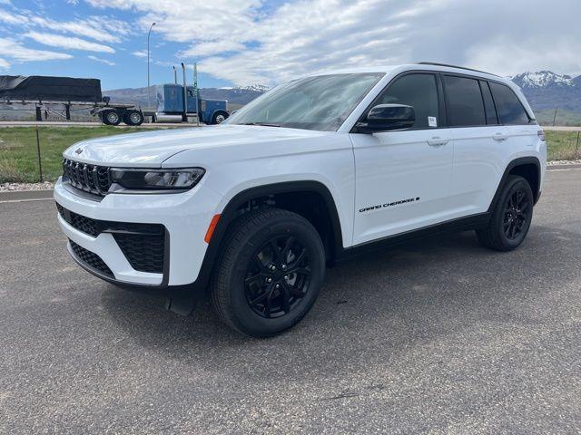 new 2026 Jeep Grand Cherokee car, priced at $45,323