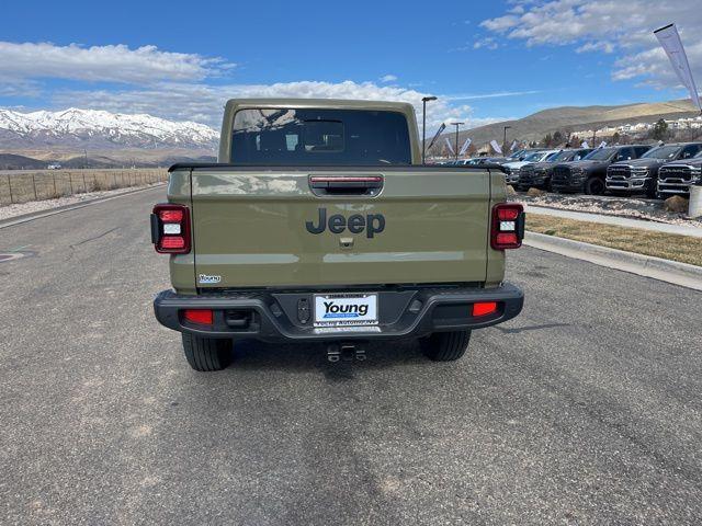 new 2026 Jeep Gladiator car, priced at $52,633