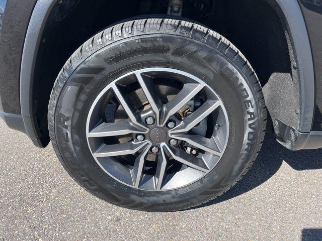 used 2019 Jeep Grand Cherokee car, priced at $17,000
