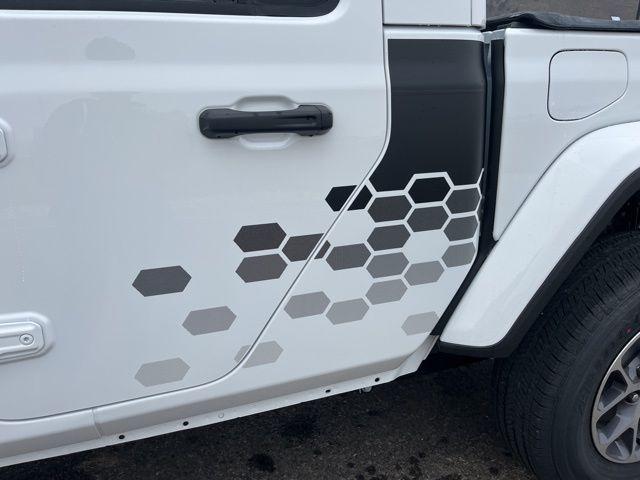 new 2026 Jeep Gladiator car, priced at $52,097