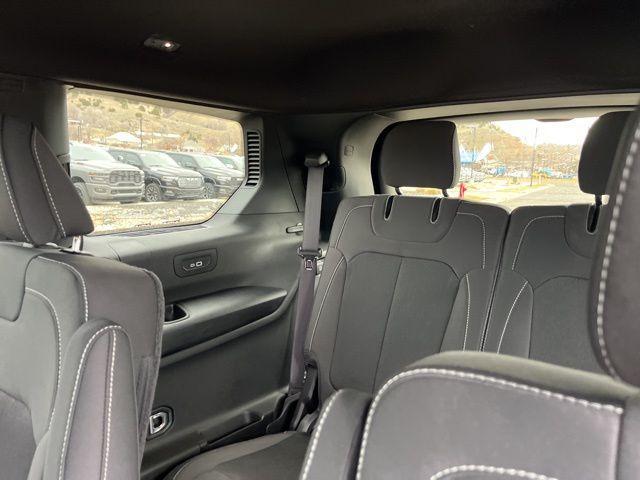 new 2026 Jeep Grand Cherokee L car, priced at $42,165