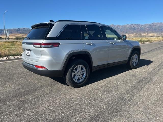 new 2025 Jeep Grand Cherokee car, priced at $34,989