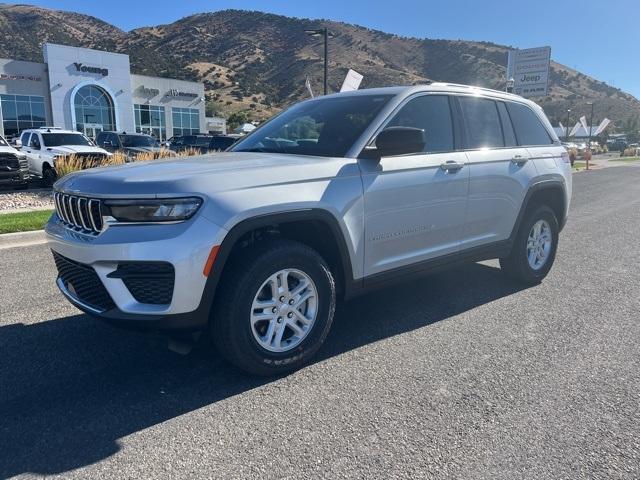 new 2025 Jeep Grand Cherokee car, priced at $34,989