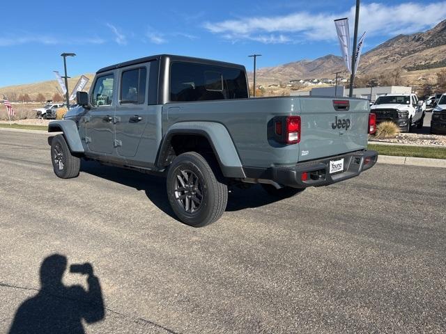 new 2026 Jeep Gladiator car, priced at $46,143