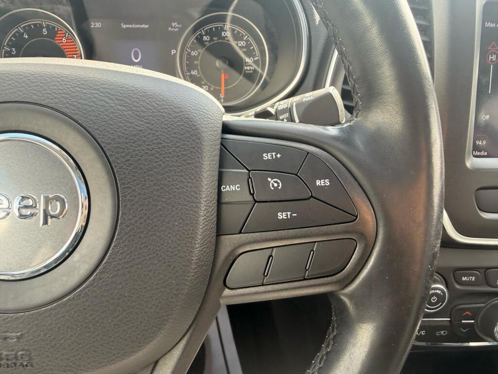 used 2020 Jeep Cherokee car, priced at $19,996