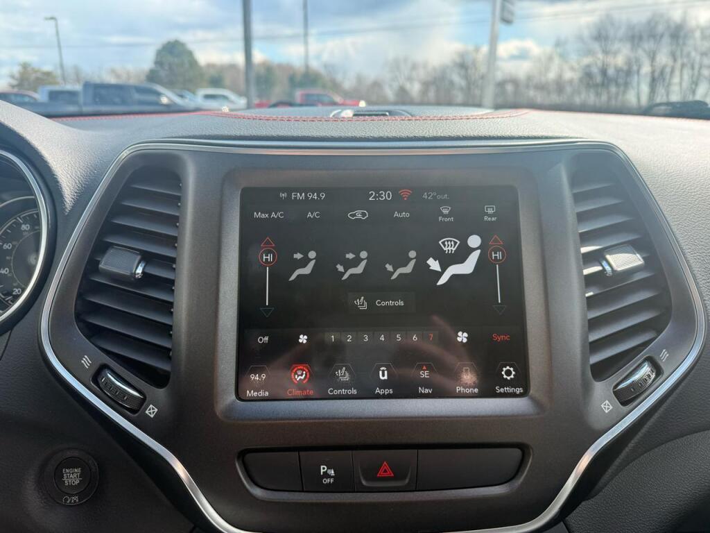 used 2020 Jeep Cherokee car, priced at $19,996