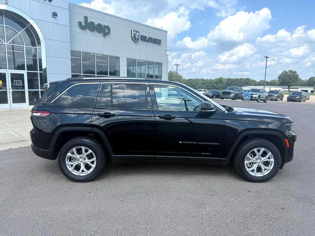 used 2023 Jeep Grand Cherokee car, priced at $27,788