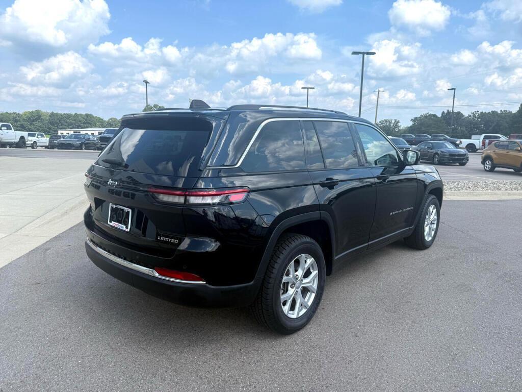 used 2023 Jeep Grand Cherokee car, priced at $27,788