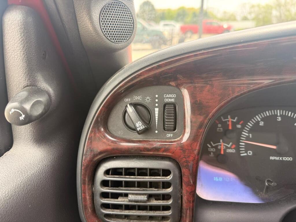 used 2001 Dodge Ram 1500 car, priced at $4,995