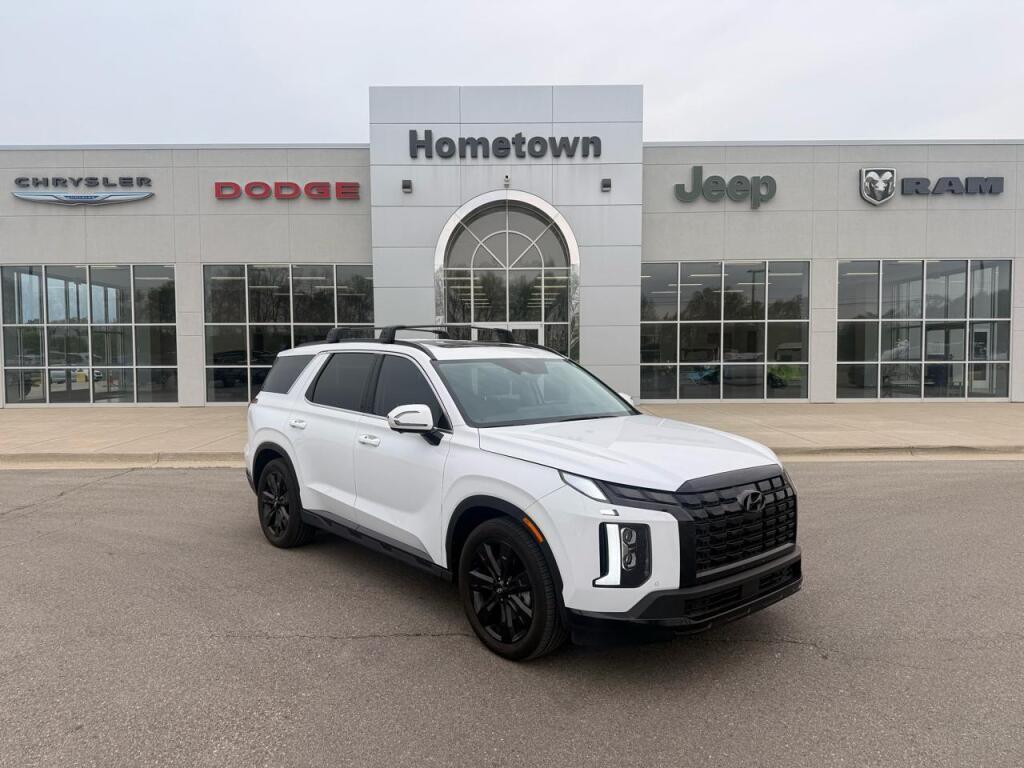 used 2025 Hyundai Palisade car, priced at $44,995