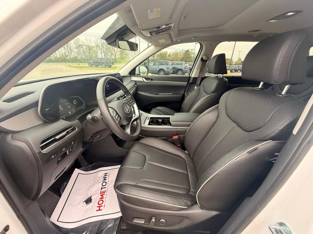 used 2025 Hyundai Palisade car, priced at $44,995