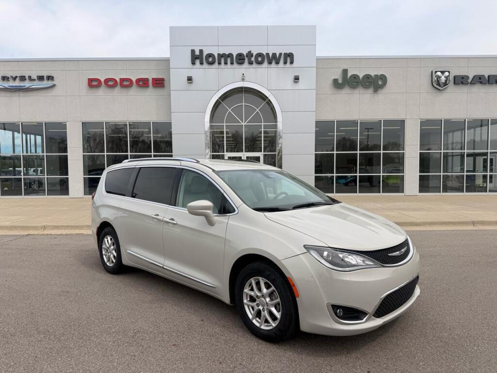 used 2020 Chrysler Pacifica car, priced at $20,995
