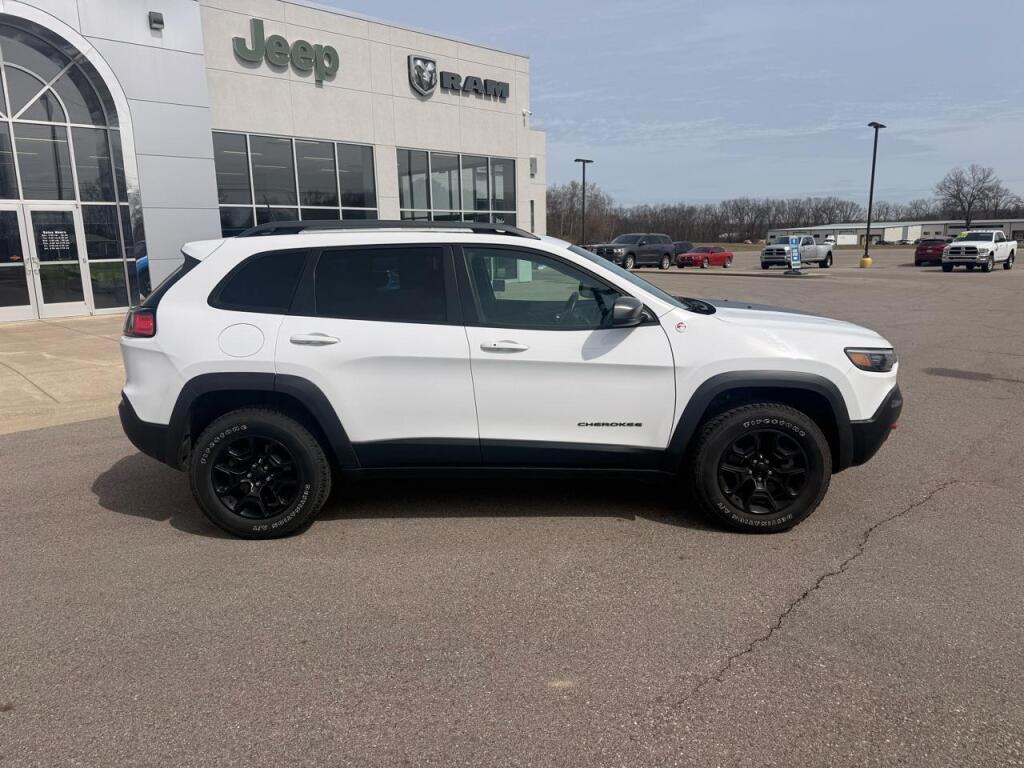 used 2021 Jeep Cherokee car, priced at $23,995