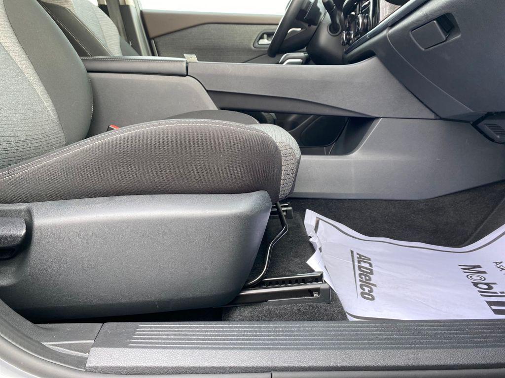 used 2023 Nissan Rogue car, priced at $17,757