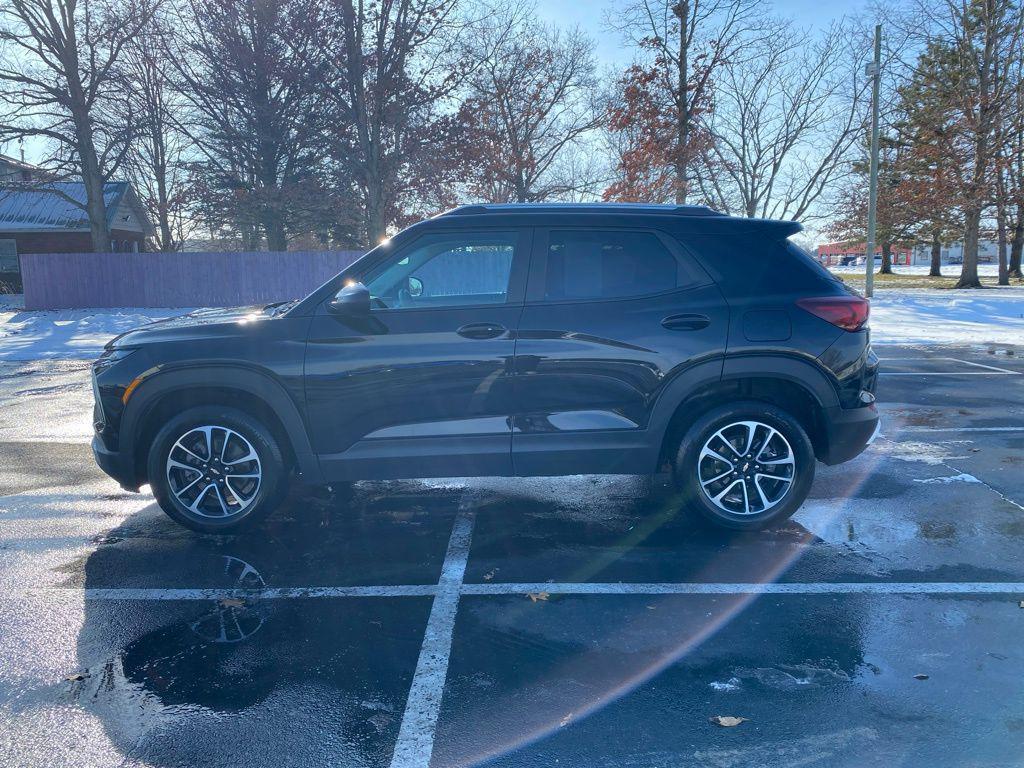 used 2025 Chevrolet TrailBlazer car, priced at $22,383