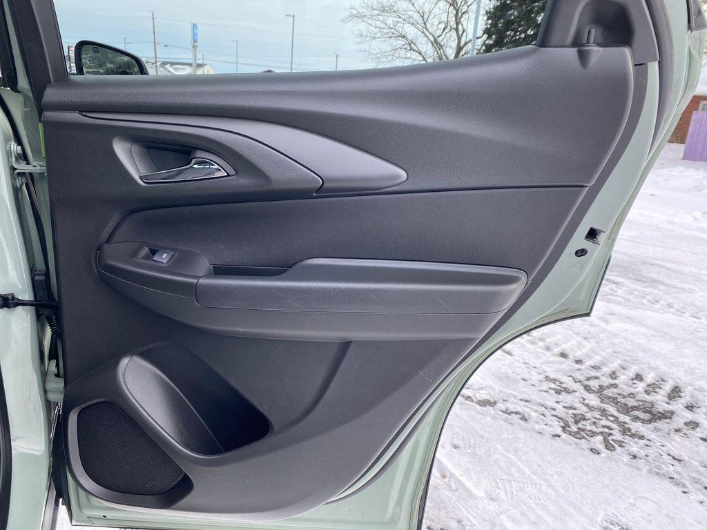 used 2025 Chevrolet TrailBlazer car