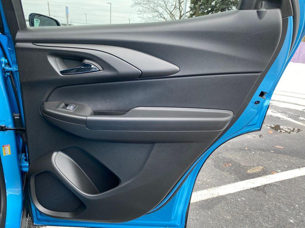 new 2025 Chevrolet TrailBlazer car, priced at $32,600