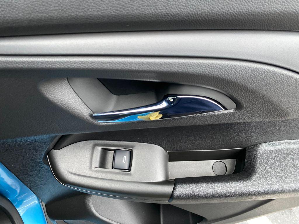 new 2025 Chevrolet TrailBlazer car, priced at $32,600