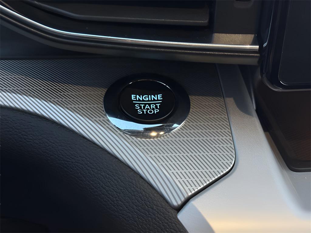 used 2024 Ford Explorer car, priced at $33,000