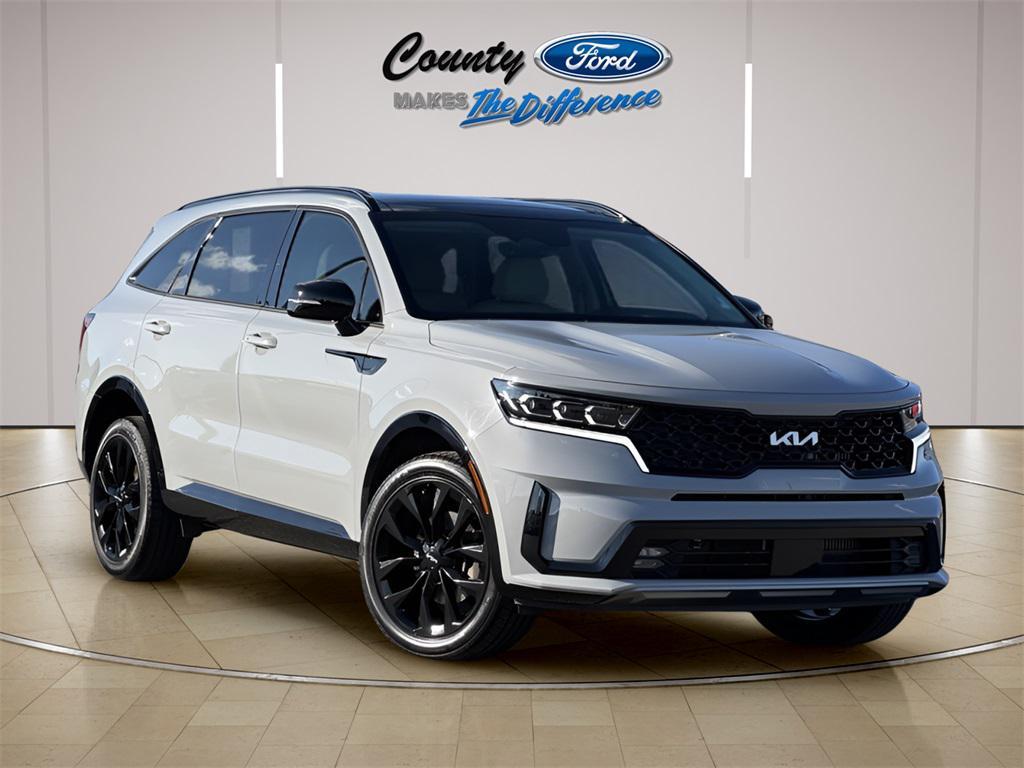 used 2023 Kia Sorento car, priced at $29,998
