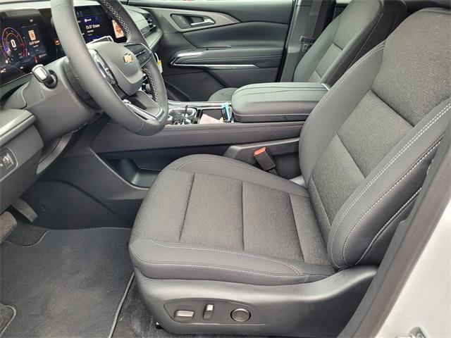 new 2026 Chevrolet Traverse car, priced at $43,890