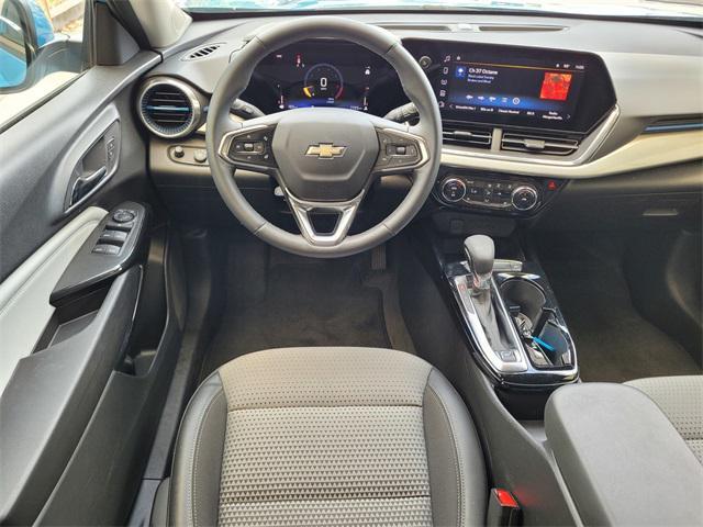 used 2025 Chevrolet Trax car, priced at $20,260