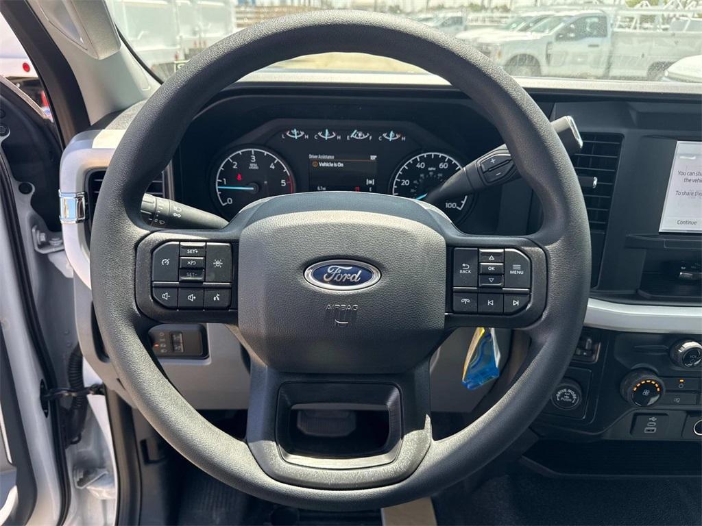 new 2025 Ford F-350 car, priced at $51,060