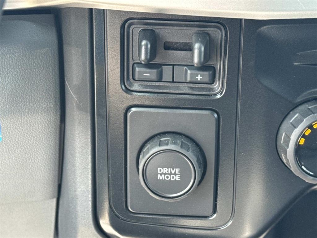 new 2025 Ford F-350 car, priced at $52,040