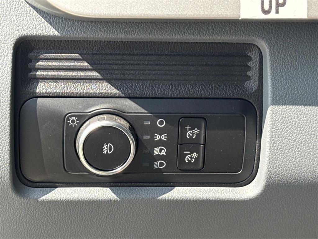 new 2025 Ford F-350 car, priced at $52,040