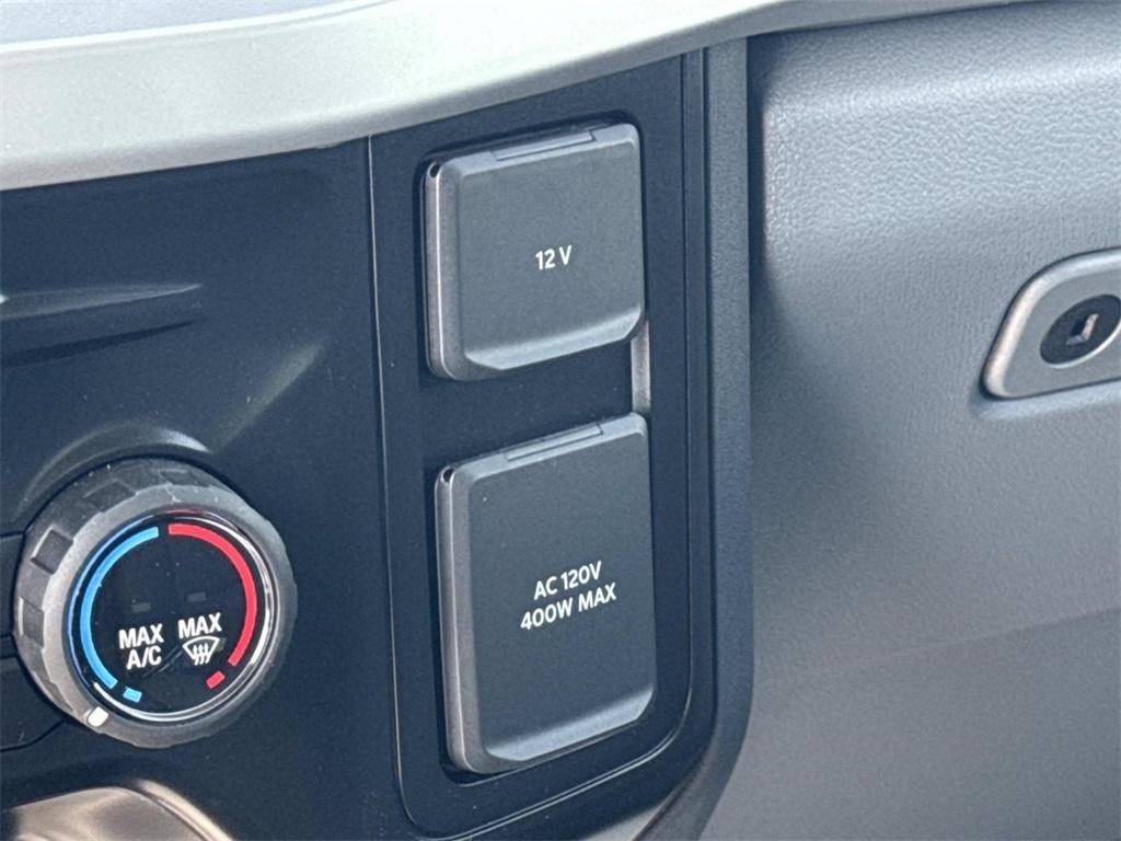 new 2025 Ford F-350 car, priced at $52,040