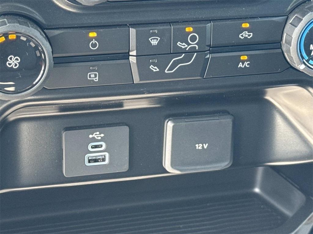 new 2025 Ford F-350 car, priced at $52,040